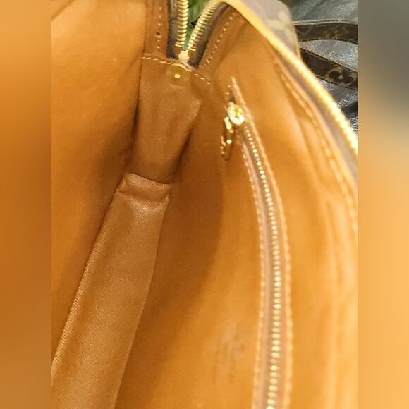 LOUIS VUITTON Marly Dragonne GM Clutch Bag w/ Dust bag Authentic - Picture 9 of 17